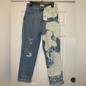 NWT Cello High Rise Mom Jean Size 13 Bleached & Distressed